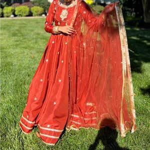 Indian Pakistani Pishwas